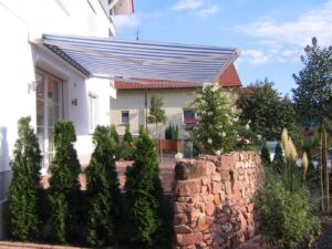csm_VARISOL-Gelenkarmmarkise-G250_1796ecea5b_watermark_black25_ce6dd83186
